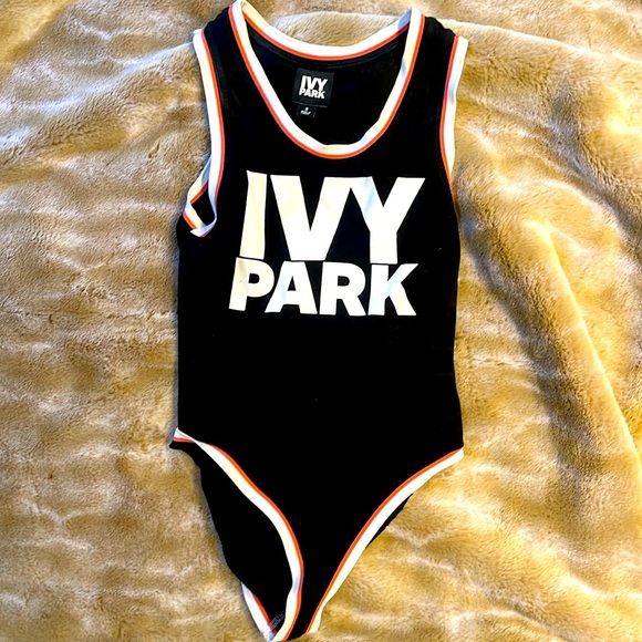 IVY PARK black bodysuit. This fits is so flattering - Picture 1 of 3